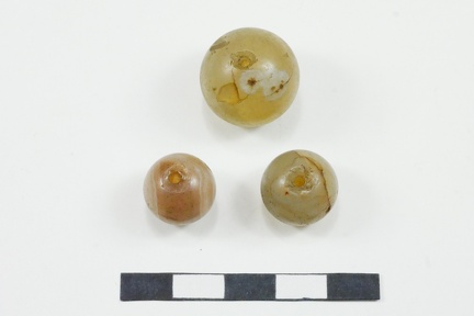AI-2926:1 leiukoht teadmata, kaltsedonhelmes (f. Mari-Liis Posti)