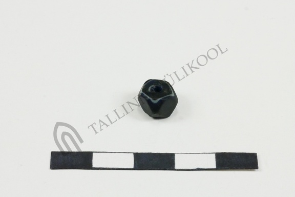 AI-2972:1 leiukoht teadmata, klaashelmes