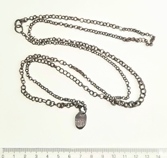 AI-1041:3 Helme aare, kaelakee ripatsmündiga (f. Heikki Pauts)