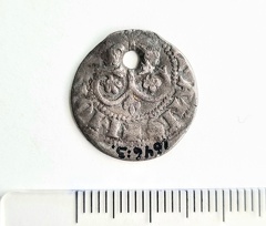 AI-1646:3 Vara kalme, ripatsmünt (f. Heikki Pauts)